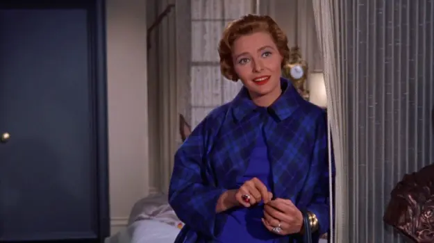 Patricia Neil en Desayuno con diamantes 1961