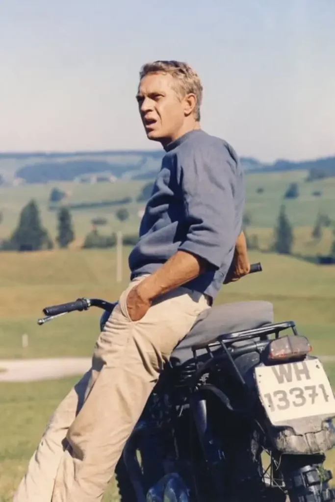 Steve McQueen con la moto de La gran evasión