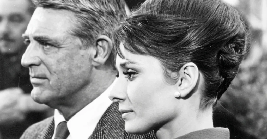 Cary Grant y Audrey Hepburn en una escena de Charade